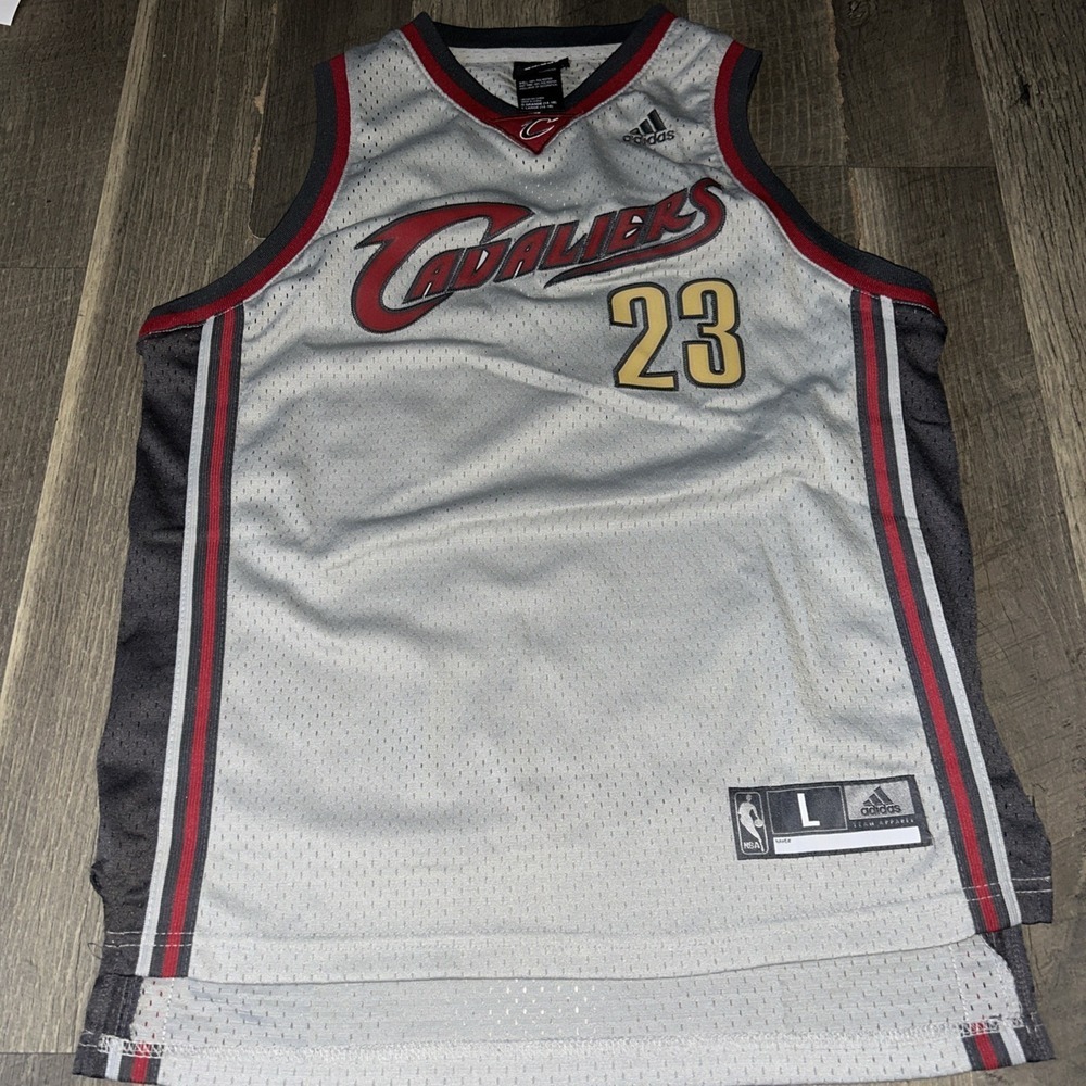 BOYS LARGE GRAY LEBRON JAMES‎ CLEVELAND CAVALIERS STICHED ADIDAS NBA JERSEY #23